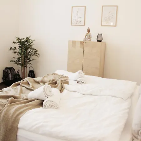Secret Hideaways Asia Mit Sauna Nahe Uni L Messe L Flughafen Apartment
